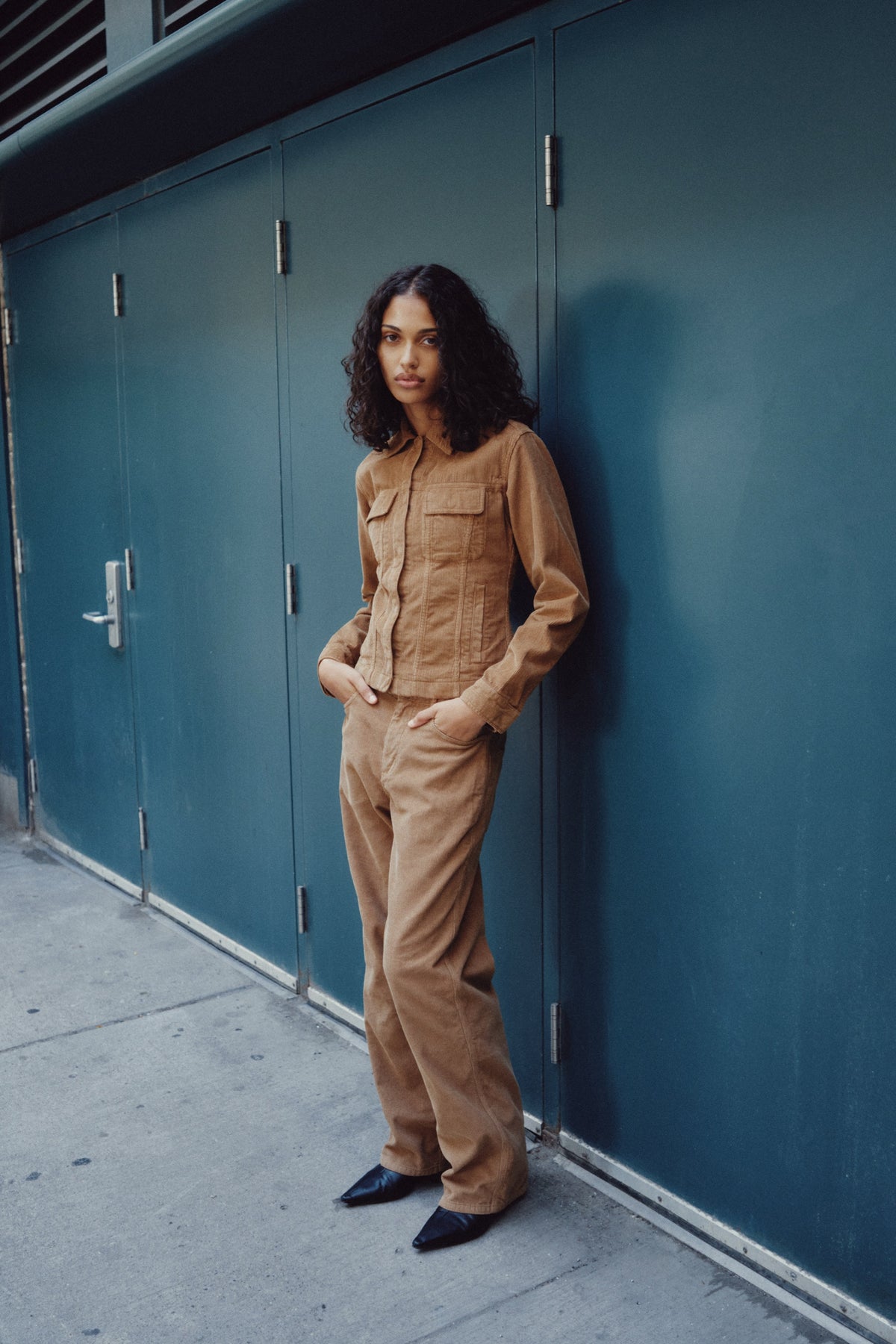 Pantalon en velours côtelé Taba pour femme en loutre