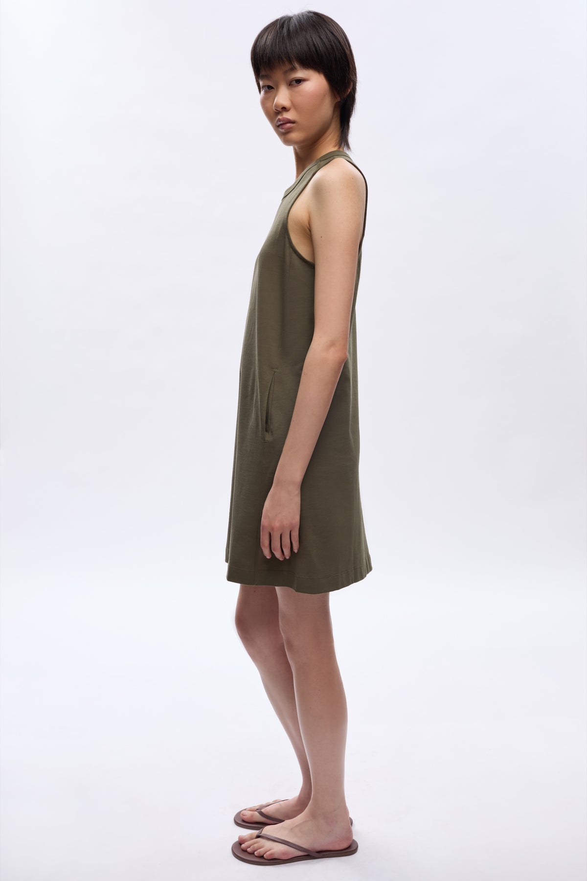 Robe débardeur pour femmes en olive