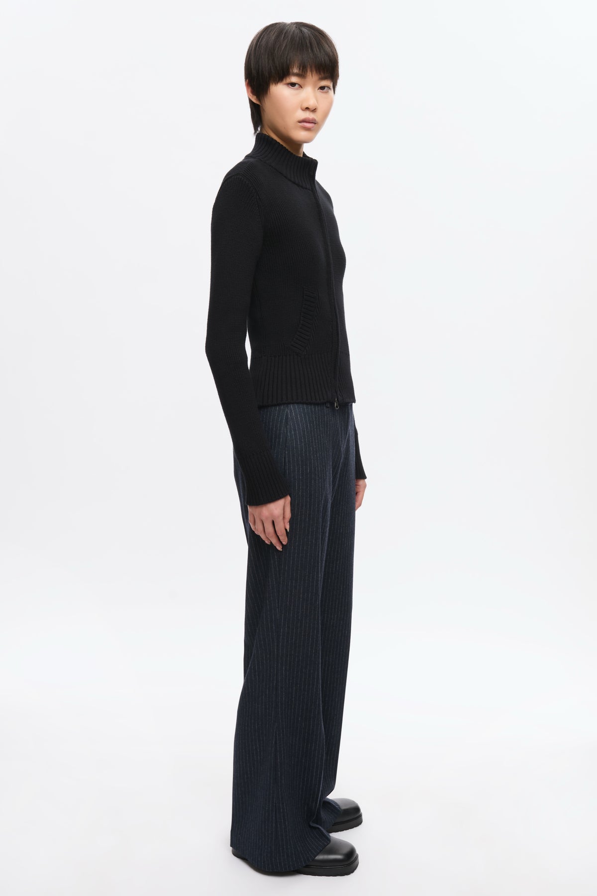 Pull asymétrique à fermeture éclair pour femme en noir