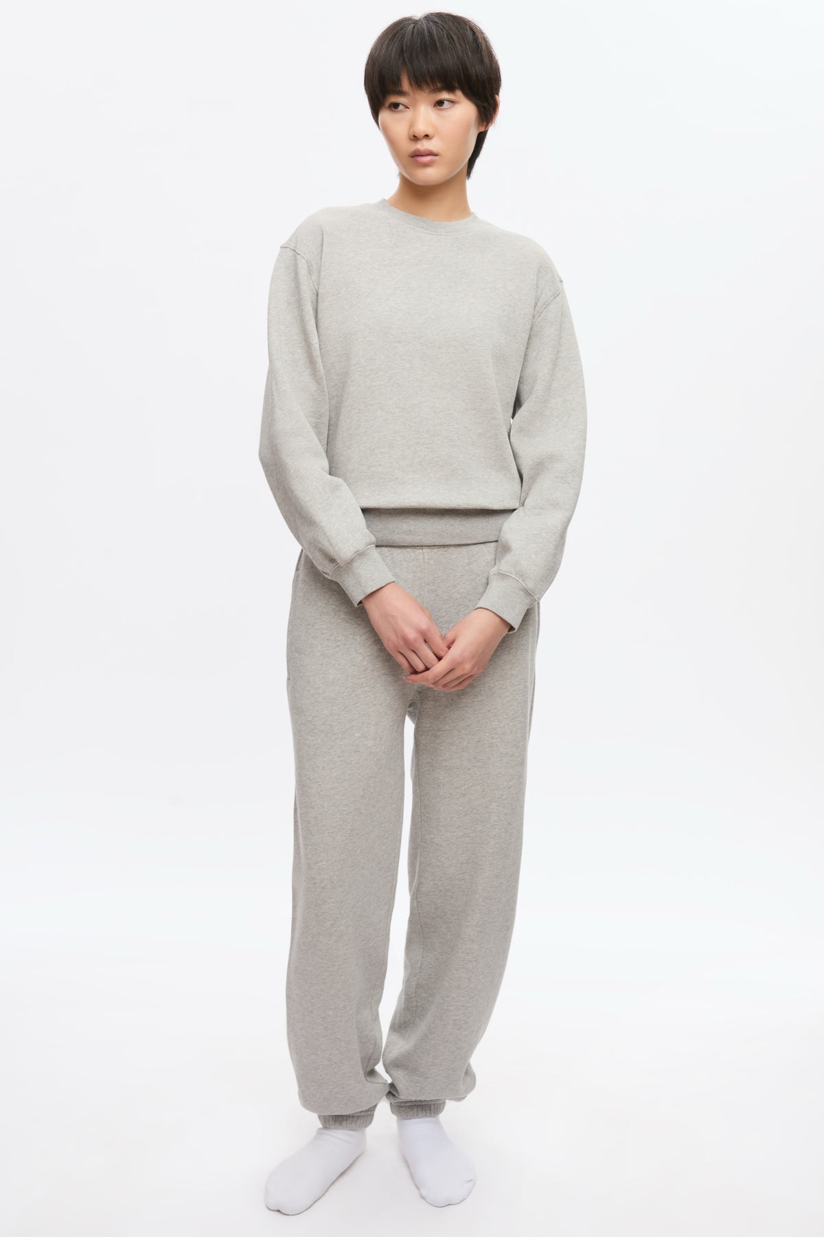 Women's Essential Sweatshirt in Heather Grey