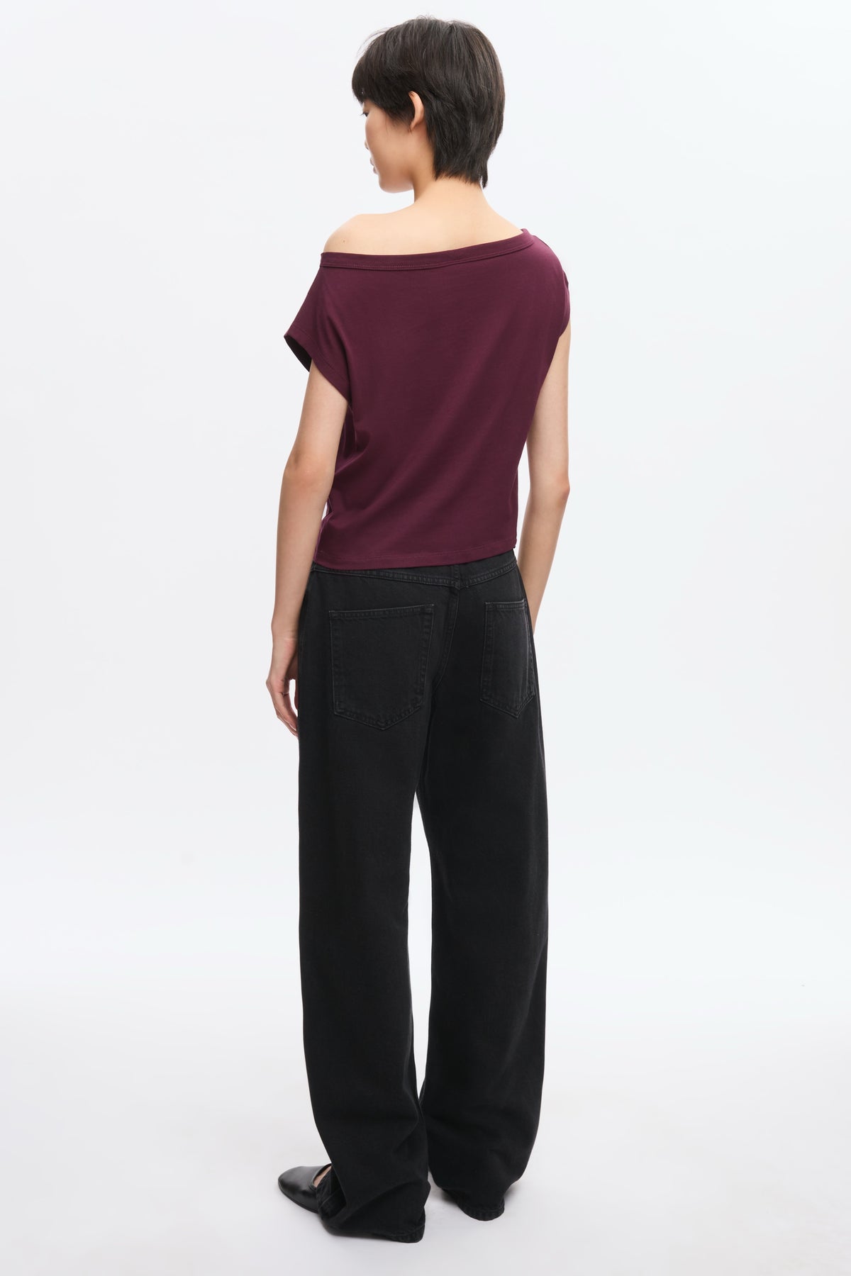 Women's Off Shoulder Tee in Plum
